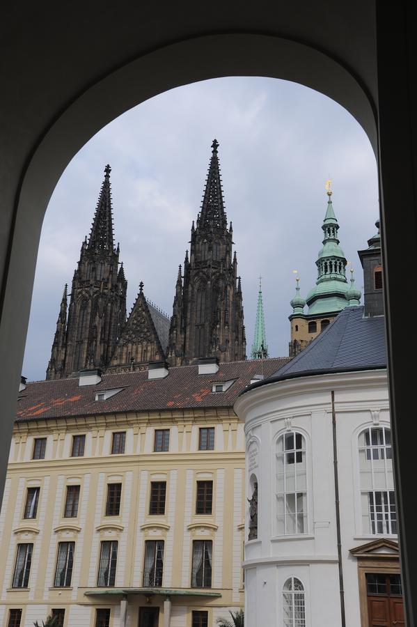 Cisarka Apartments Praag Buitenkant foto