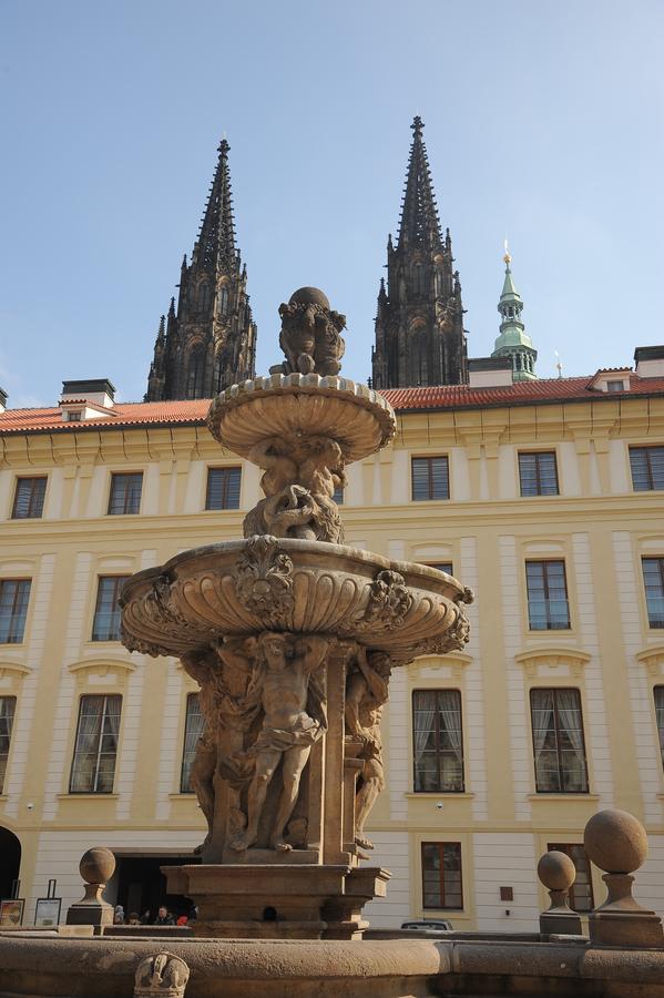 Cisarka Apartments Praag Buitenkant foto