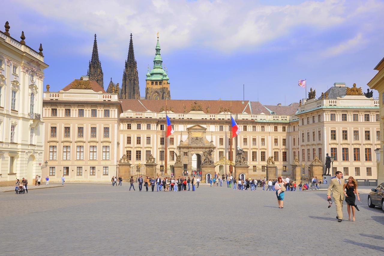 Cisarka Apartments Praag Buitenkant foto