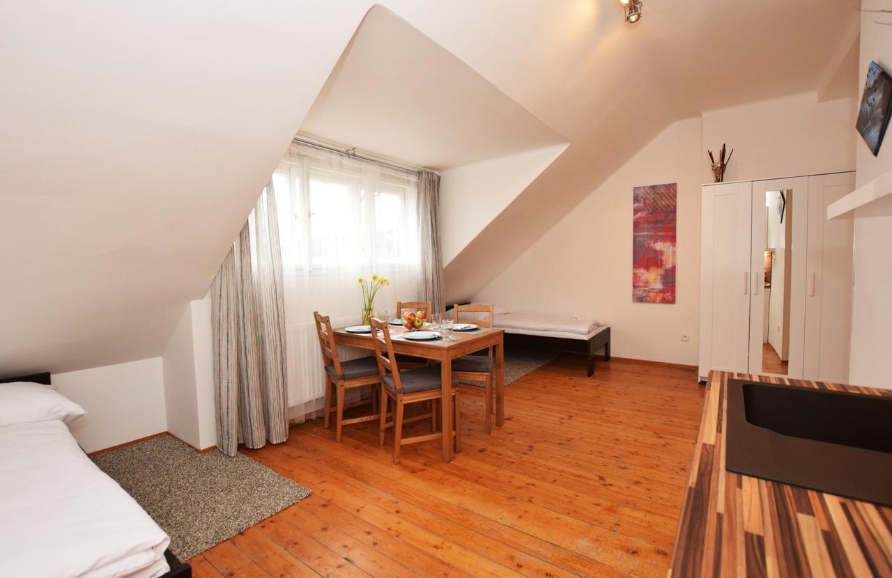 Cisarka Apartments Praag Buitenkant foto
